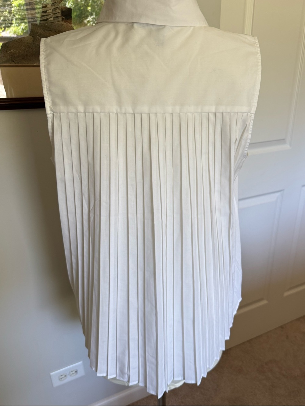 ELLEN TRACY White Blouse NWOT